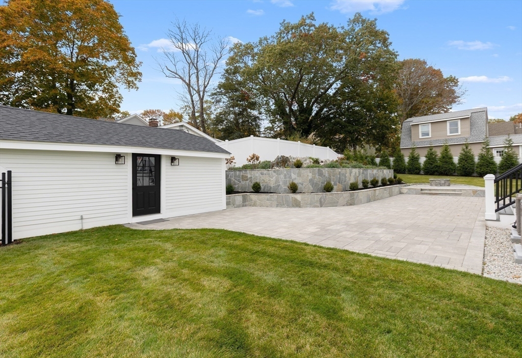 12 Daley Road Hingham, MA 02043 - Photo 6 of 42