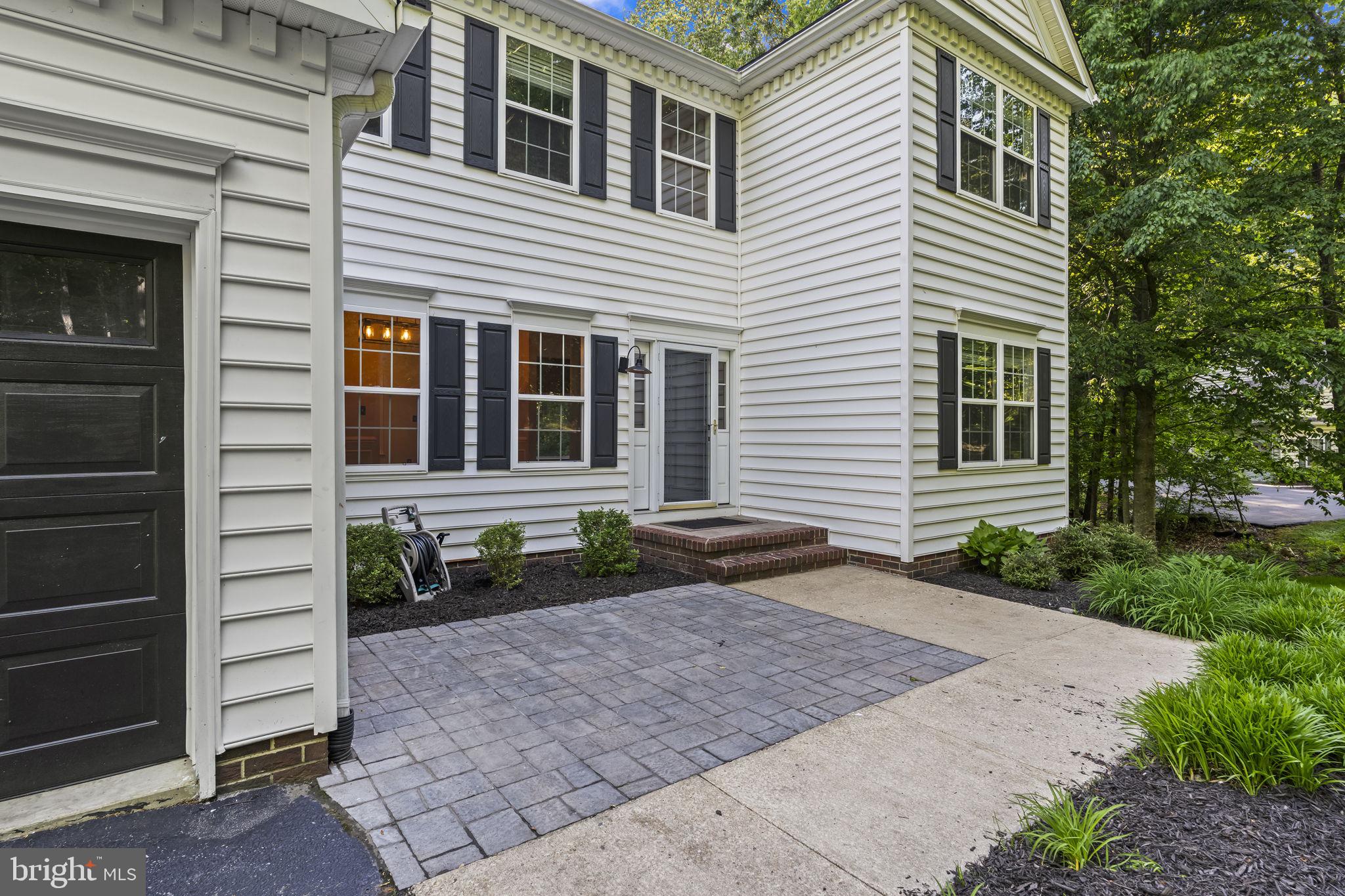 210 Walnut Creek Road Huntingtown, MD 20639 - Photo 3 of 47 Charming home with inviting entrance.