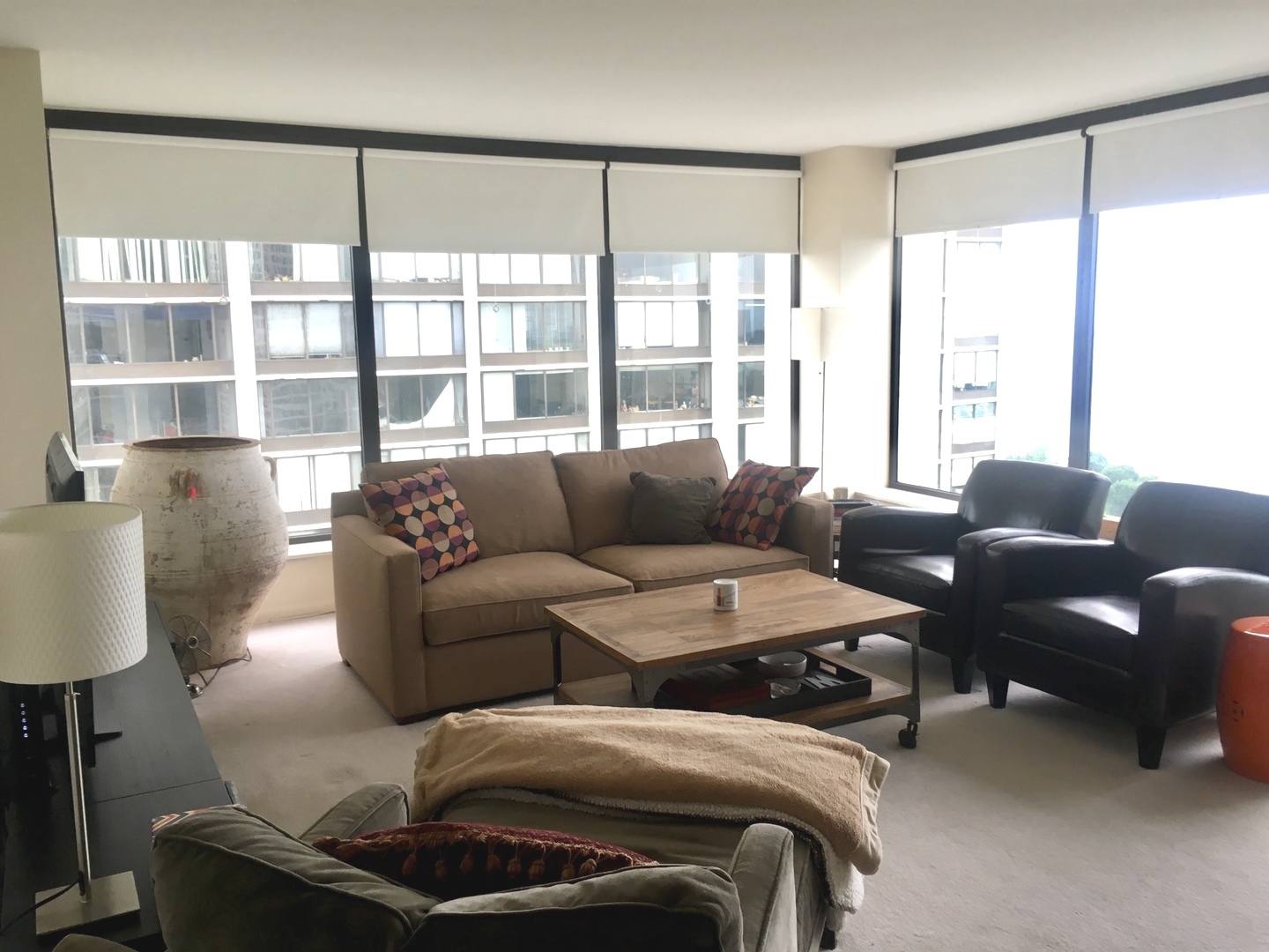 5445 North Sheridan Road, Unit 2702 Chicago, IL 60640 - Photo 2 of 25