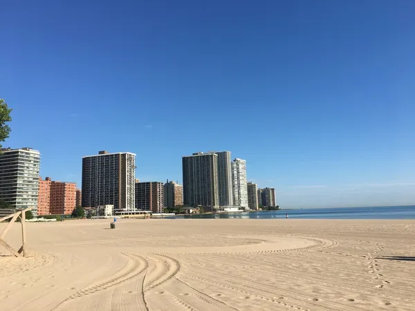 $2,900 | 5445 North Sheridan Road, Unit 2702, Chicago, IL 60640