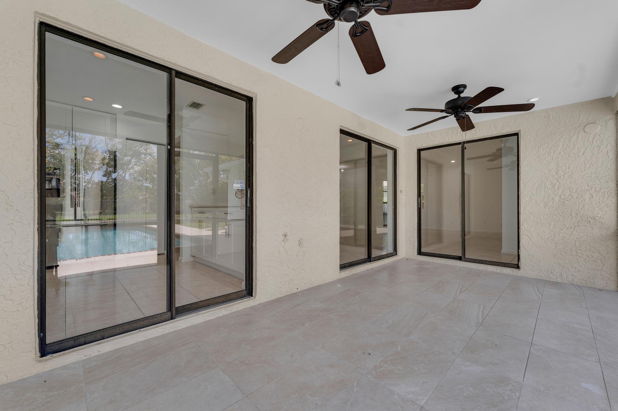 10084 Camelback Lane Boca Raton, FL 33498 - Photo 14 of 18 36