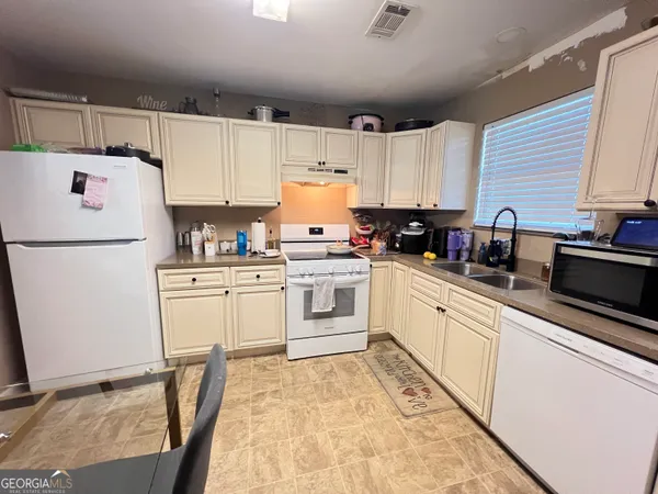 $110,000 | 212 Tallulah Trail, Unit 1, Warner Robins, GA 31088