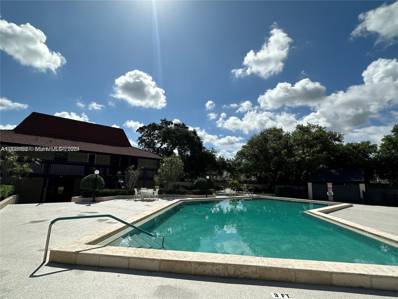 601 Ives Dairy Road, Unit 4018 Miami, FL 33179 - Photo 36 of 61