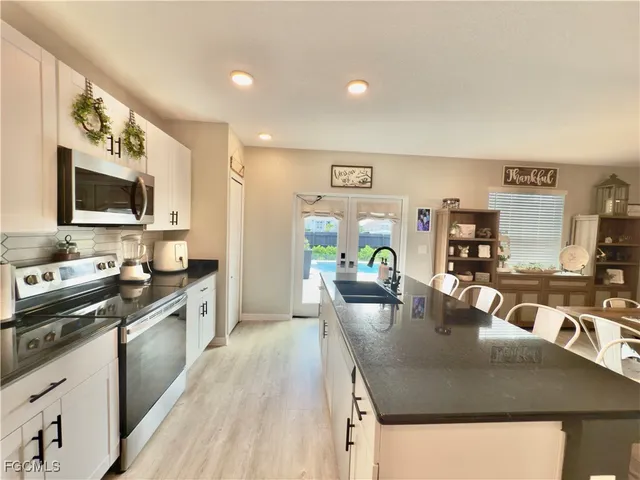 $548,000 | 713 Northwest 37th Place, Cape Coral, FL 33993