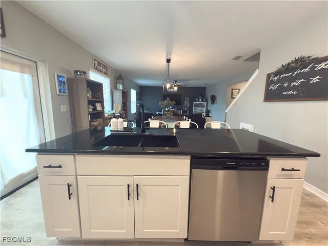 $548,000 | 713 Northwest 37th Place, Cape Coral, FL 33993