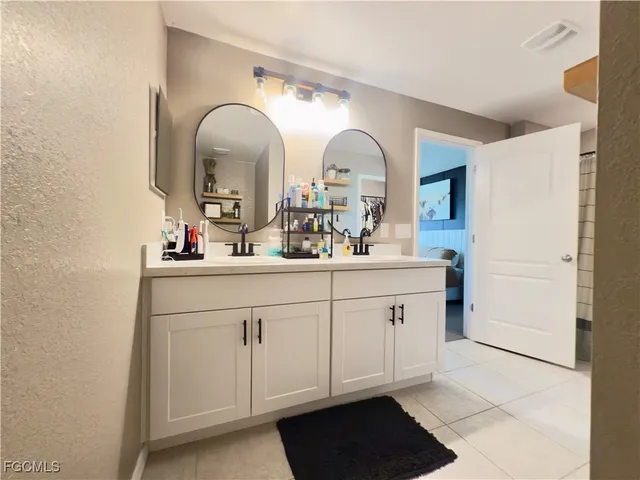 $548,000 | 713 Northwest 37th Place, Cape Coral, FL 33993
