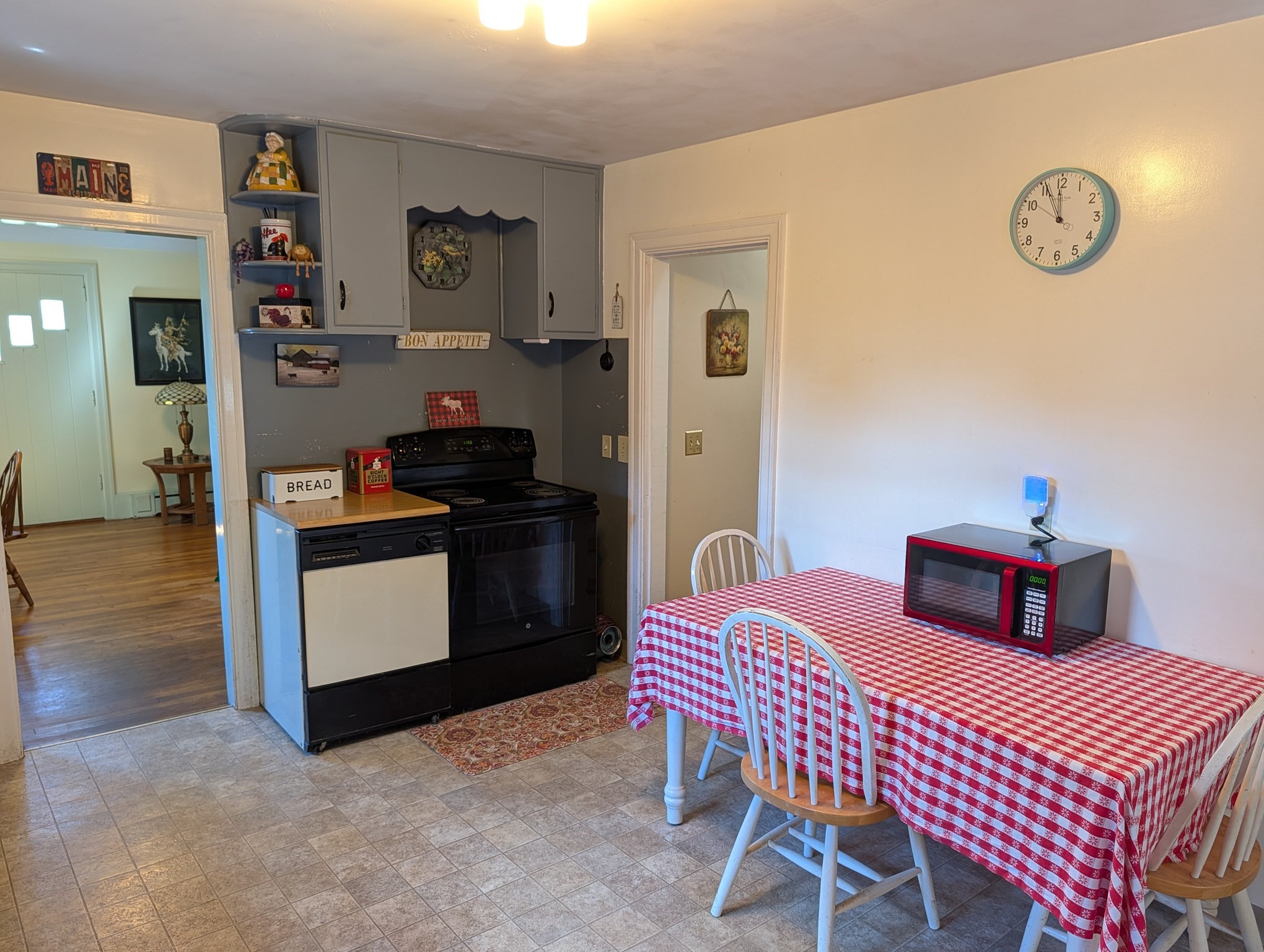 642 Greenfield Road Deerfield, MA 01342 - Photo 11 of 27 Gallery Image 11