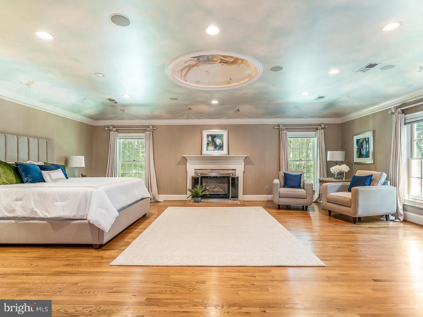 10828 Lockland Road Potomac, MD 20854 - Photo 16 of 56 MASTER BEDROOM