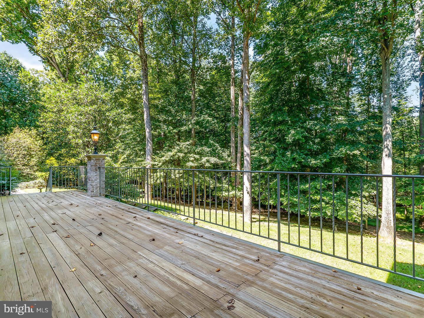 10828 Lockland Road Potomac, MD 20854 - Photo 28 of 56 DECK