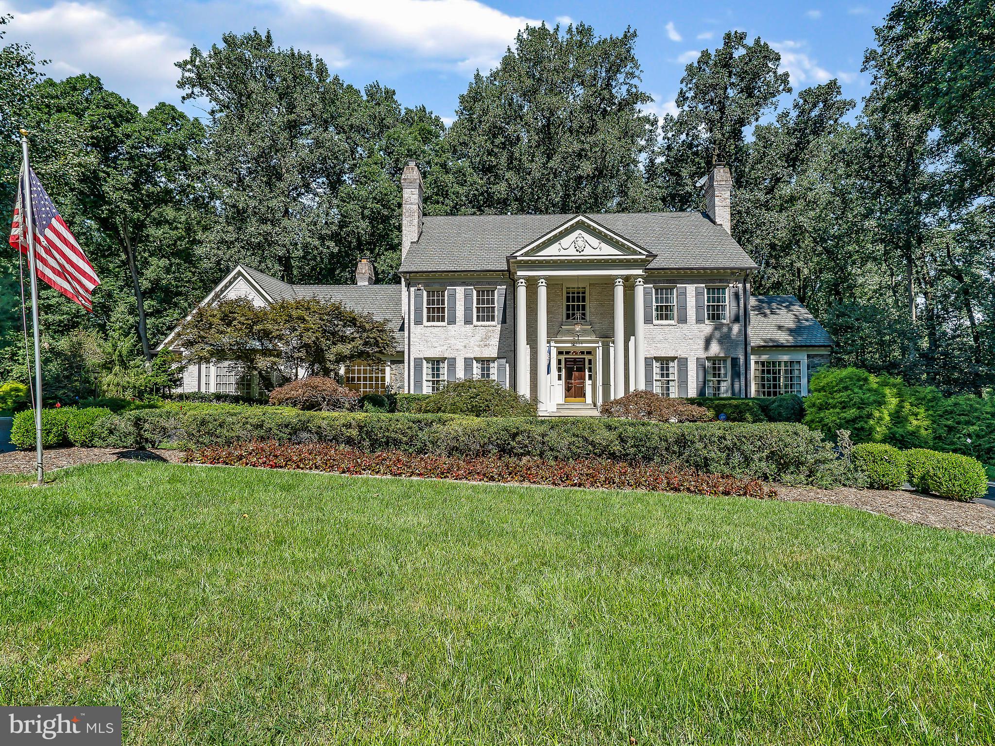 10828 Lockland Road Potomac, MD 20854 - Photo 30 of 56 EXTERIOR FRONT