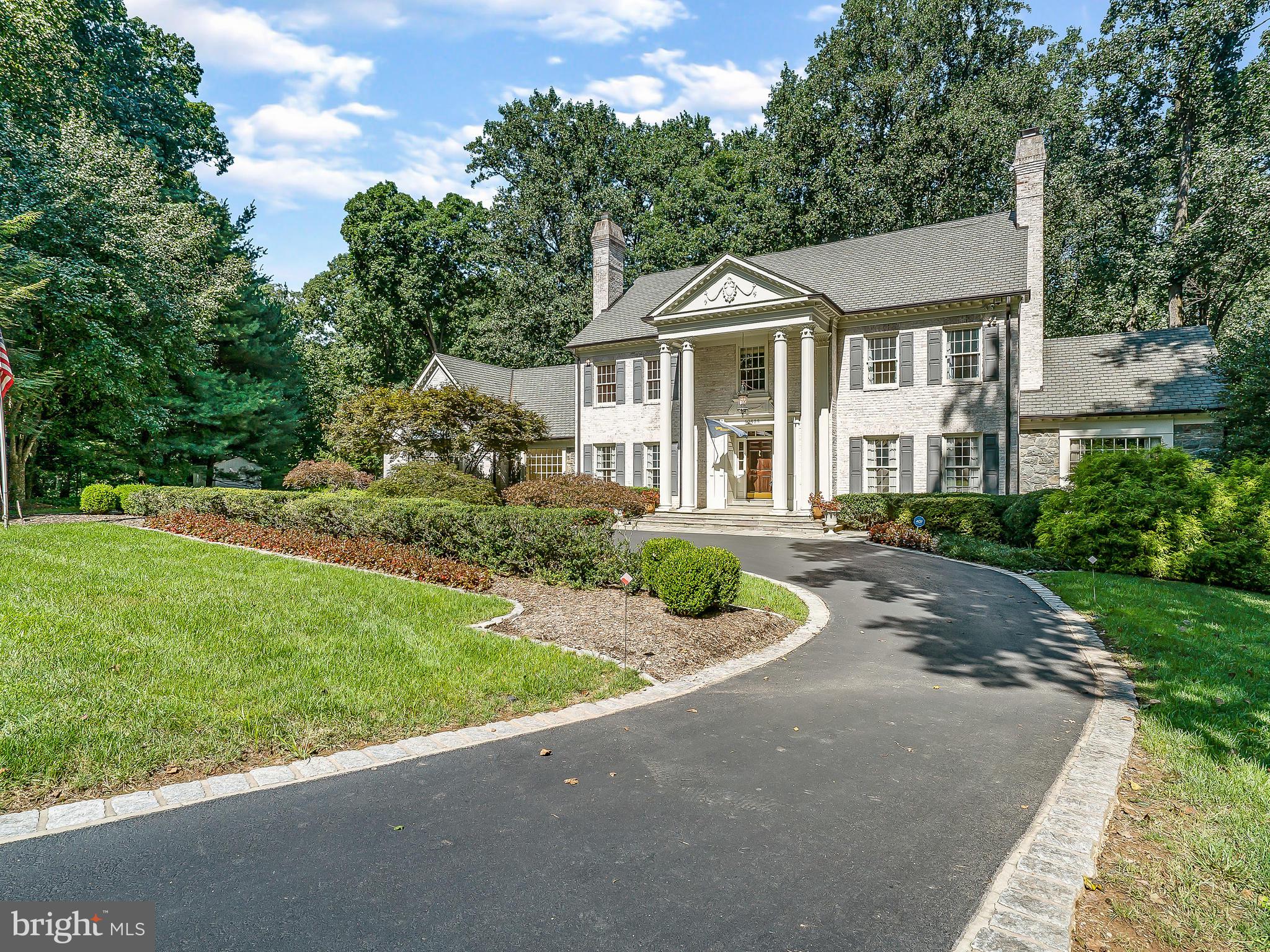 10828 Lockland Road Potomac, MD 20854 - Photo 31 of 56 EXTERIOR FRONT