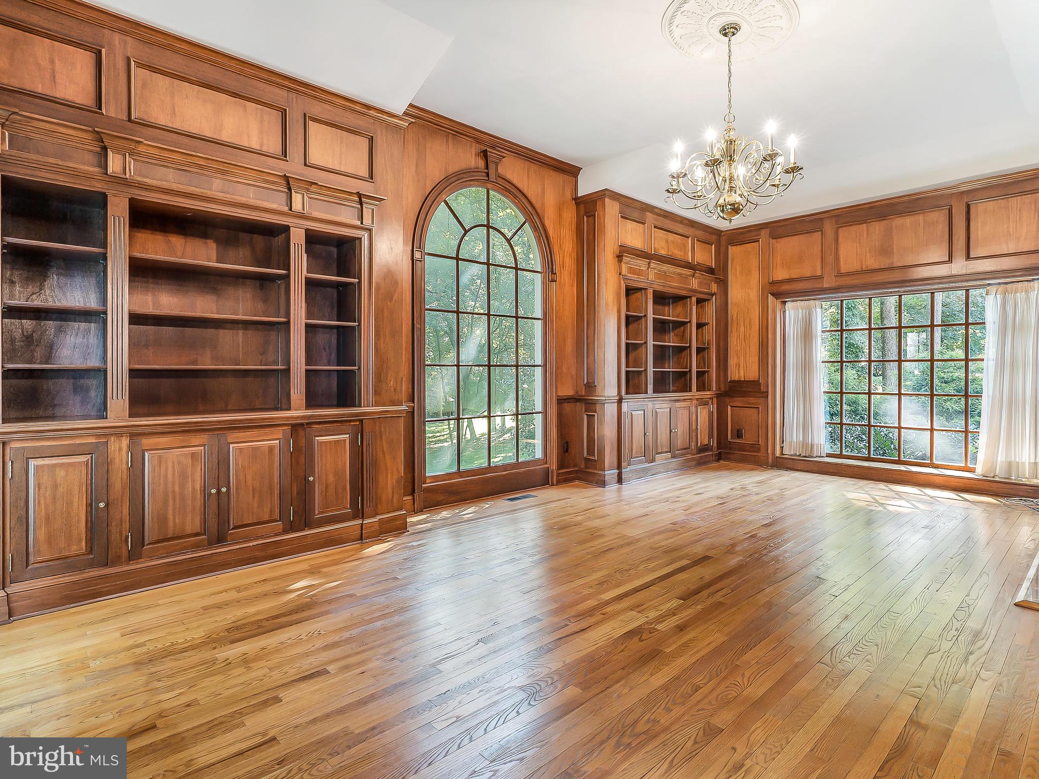 10828 Lockland Road Potomac, MD 20854 - Photo 33 of 56