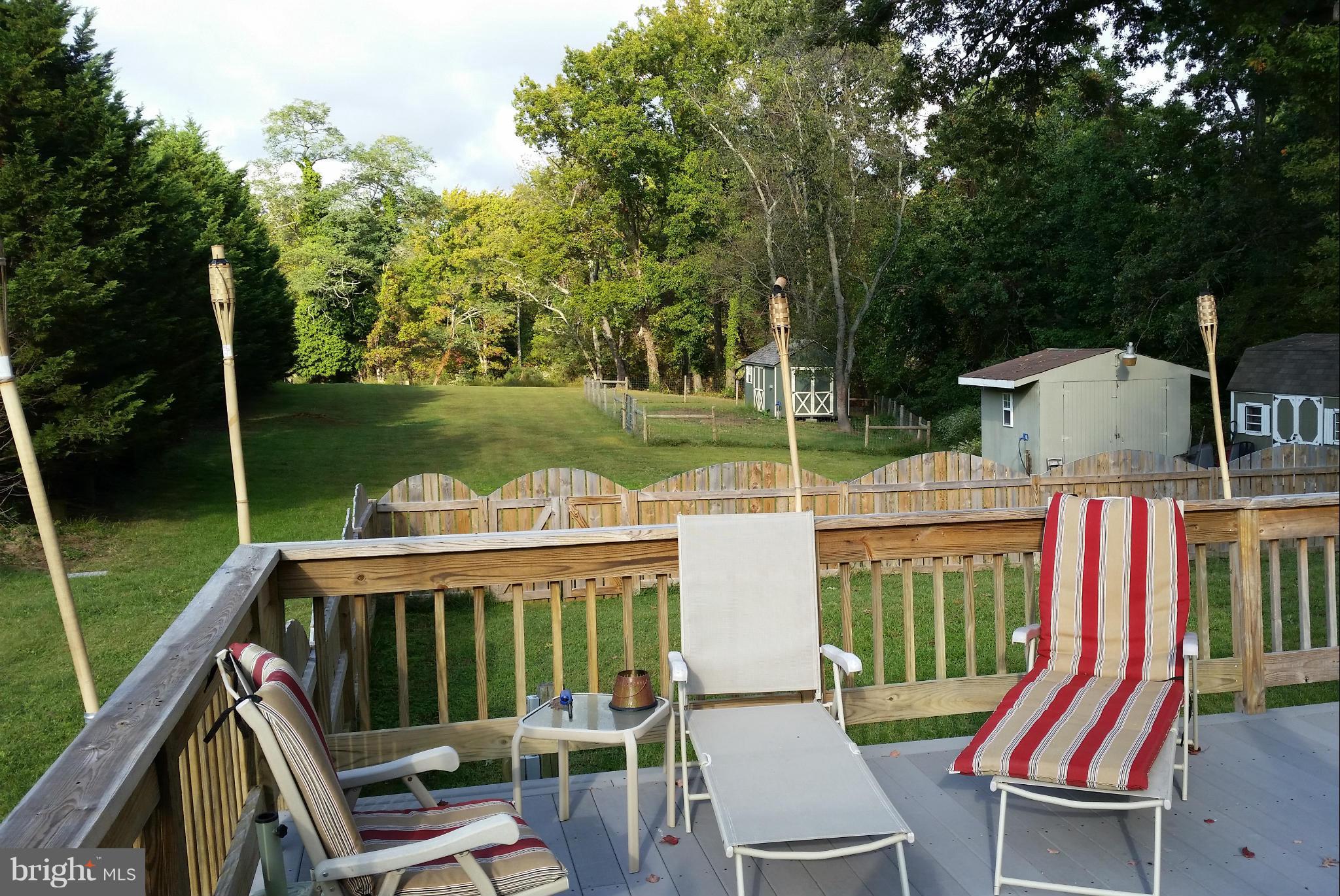 1307 Mayo Road Edgewater, MD 21037 - Photo 12 of 20 Great, 3-season deck
