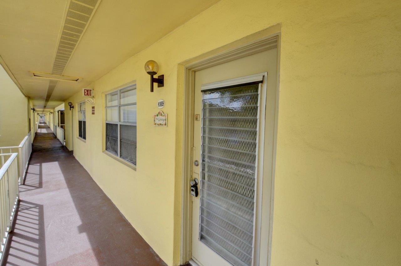 369 Capri H Delray Beach, FL 33484 - Photo 25 of 25 a view of a balcony