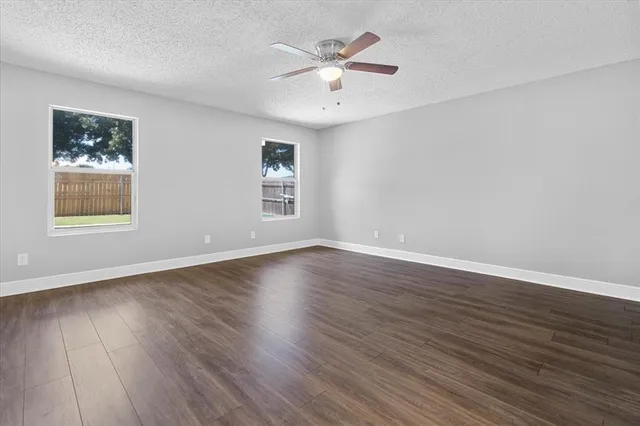 $2,295 | 1014 Mazourka Drive, Arlington, TX 76001