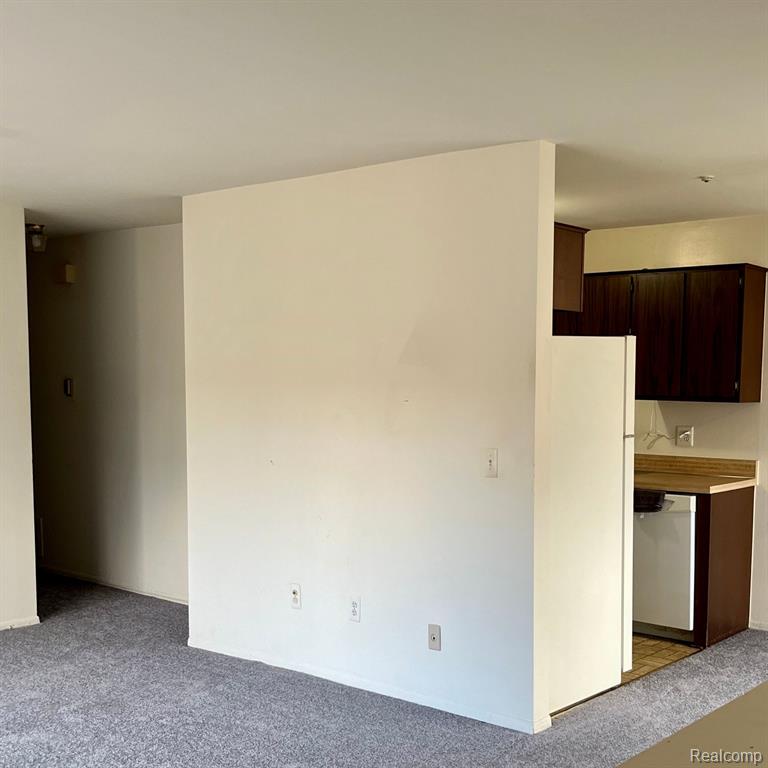 42486 Saratoga Road Canton, MI 48187 - Photo 13 of 17