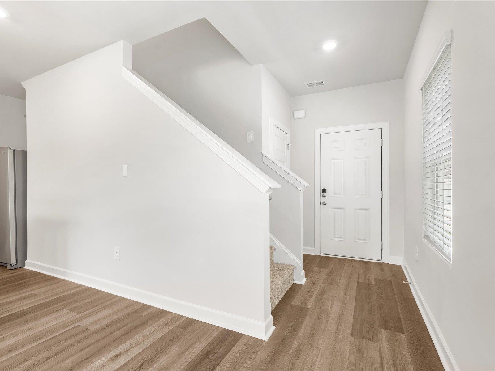 709 Whitebark Drive Pendleton, SC 29670 - Photo 2 of 35