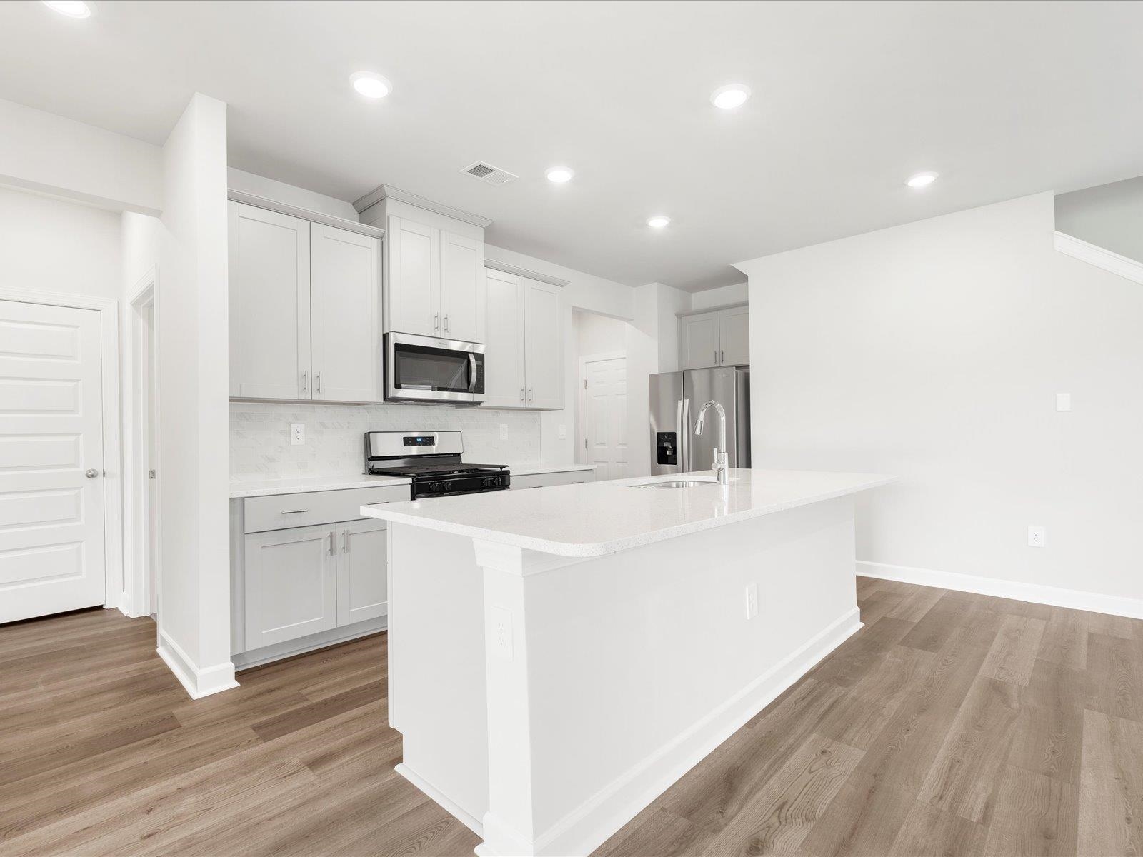 709 Whitebark Drive Pendleton, SC 29670 - Photo 6 of 35