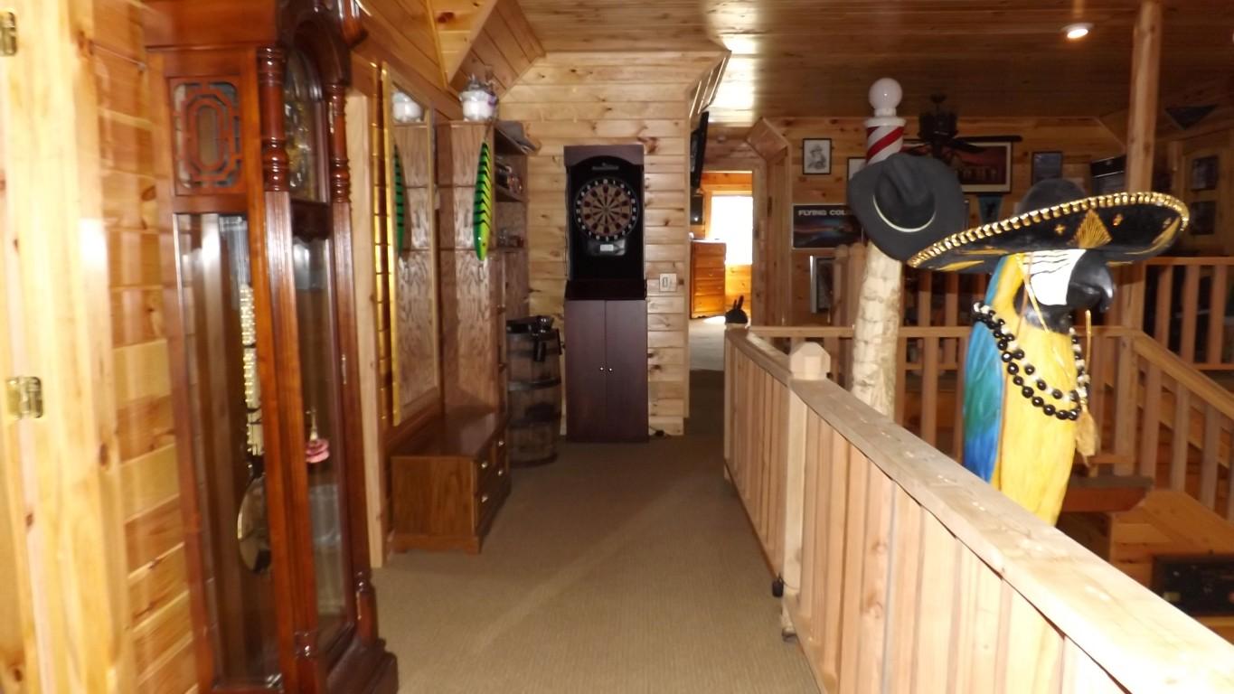 1042 Pin Hook Road, Unit 9 Spring City, TN 37381 - Photo 29 of 45 walkway in upper level