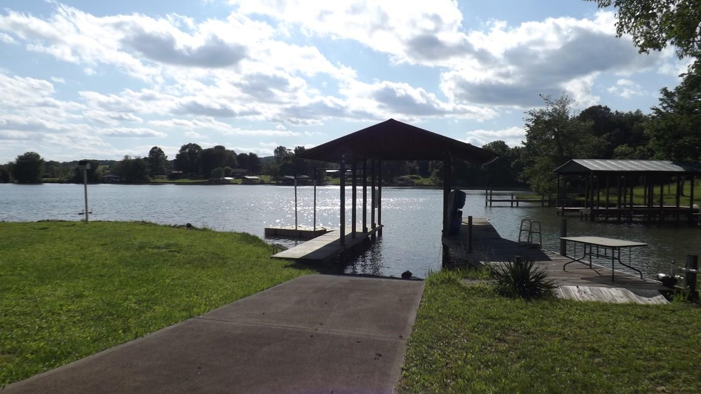 1042 Pin Hook Road, Unit 9 Spring City, TN 37381 - Photo 39 of 45 baot ramp & lake