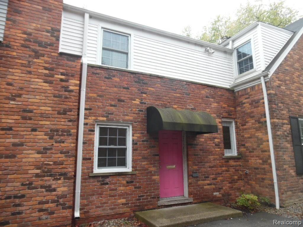704 Neff Road Grosse Pointe, MI 48230 - Photo 3 of 42 SAM_4227.JPG