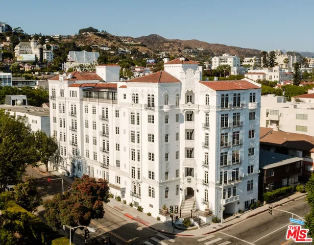 a picture of city view