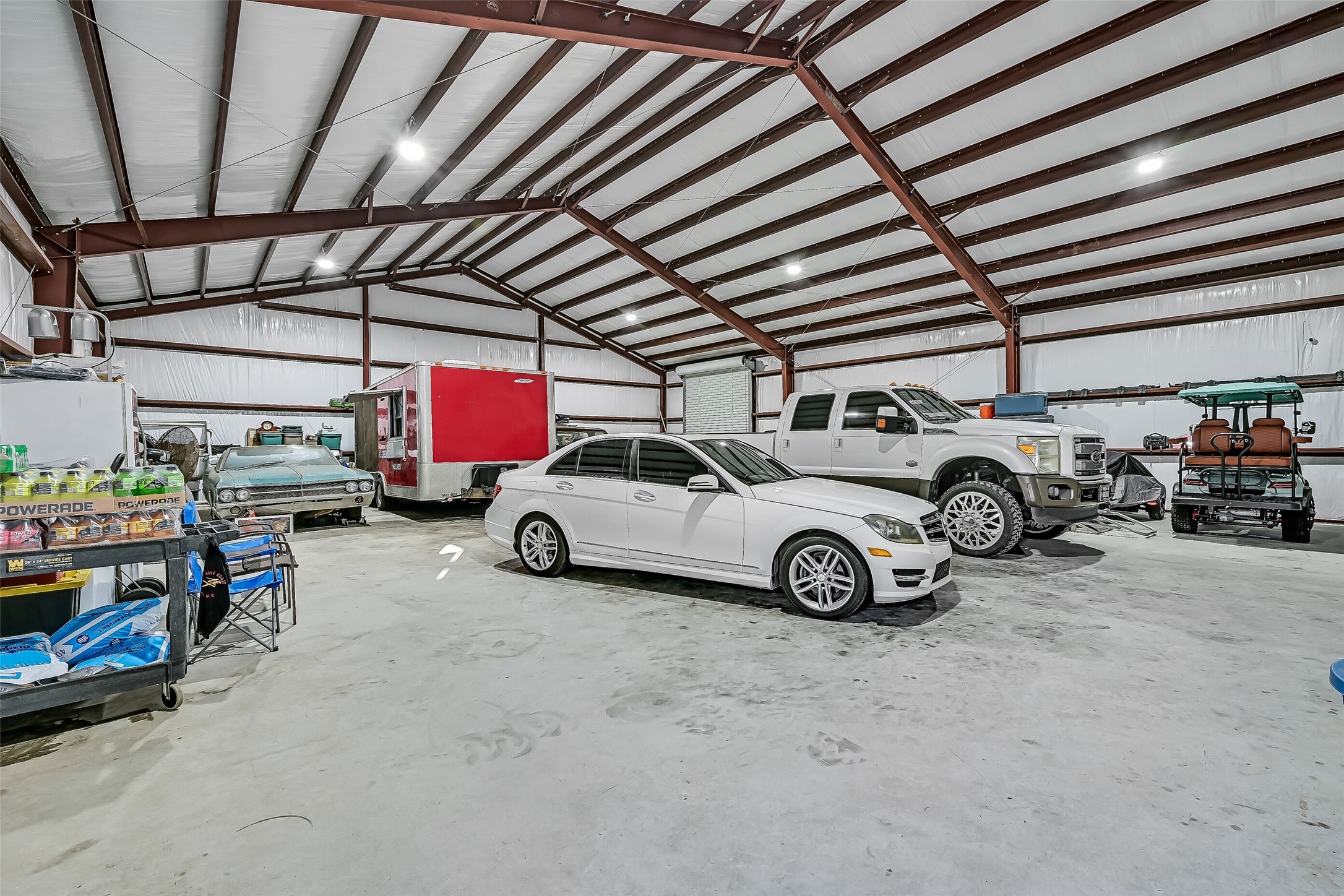 7611 Oak Alley Court Rosharon, TX 77583 - Photo 32 of 37 Plenty of room for toys and shop.