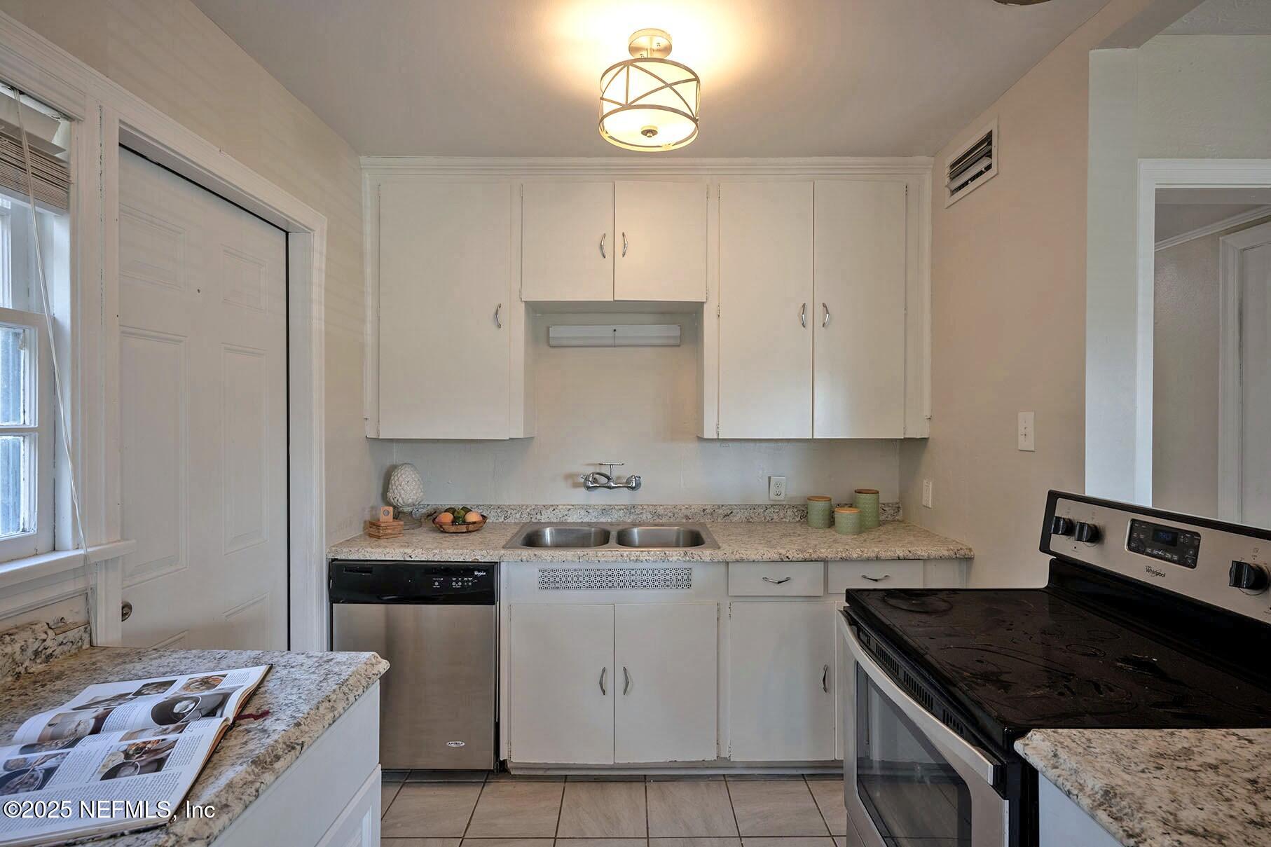 2115 Kingswood Road Jacksonville, FL 32207 - Photo 13 of 29 _DSC4456-HDR