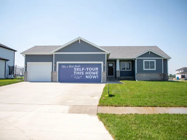 $519,999 | 10219 73rd Street South, Horace, ND 58047