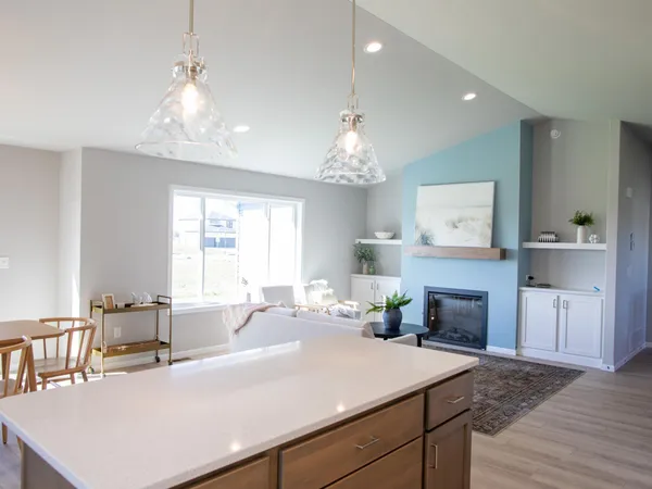 $499,999 | 10219 73rd Street South, Horace, ND 58047