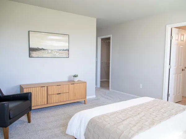 $499,999 | 10219 73rd Street South, Horace, ND 58047