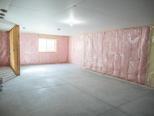 $499,999 | 10219 73rd Street South, Horace, ND 58047