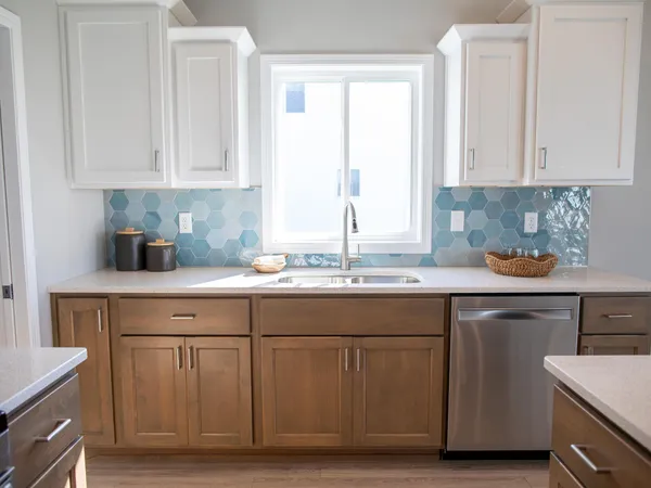 $499,999 | 10219 73rd Street South, Horace, ND 58047