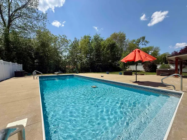 $714,900 | 7777 Scottsdale Drive, Newburgh, IN 47630