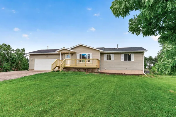 $419,900 | 33545 Oriole Avenue, Lindstrom, MN 55045