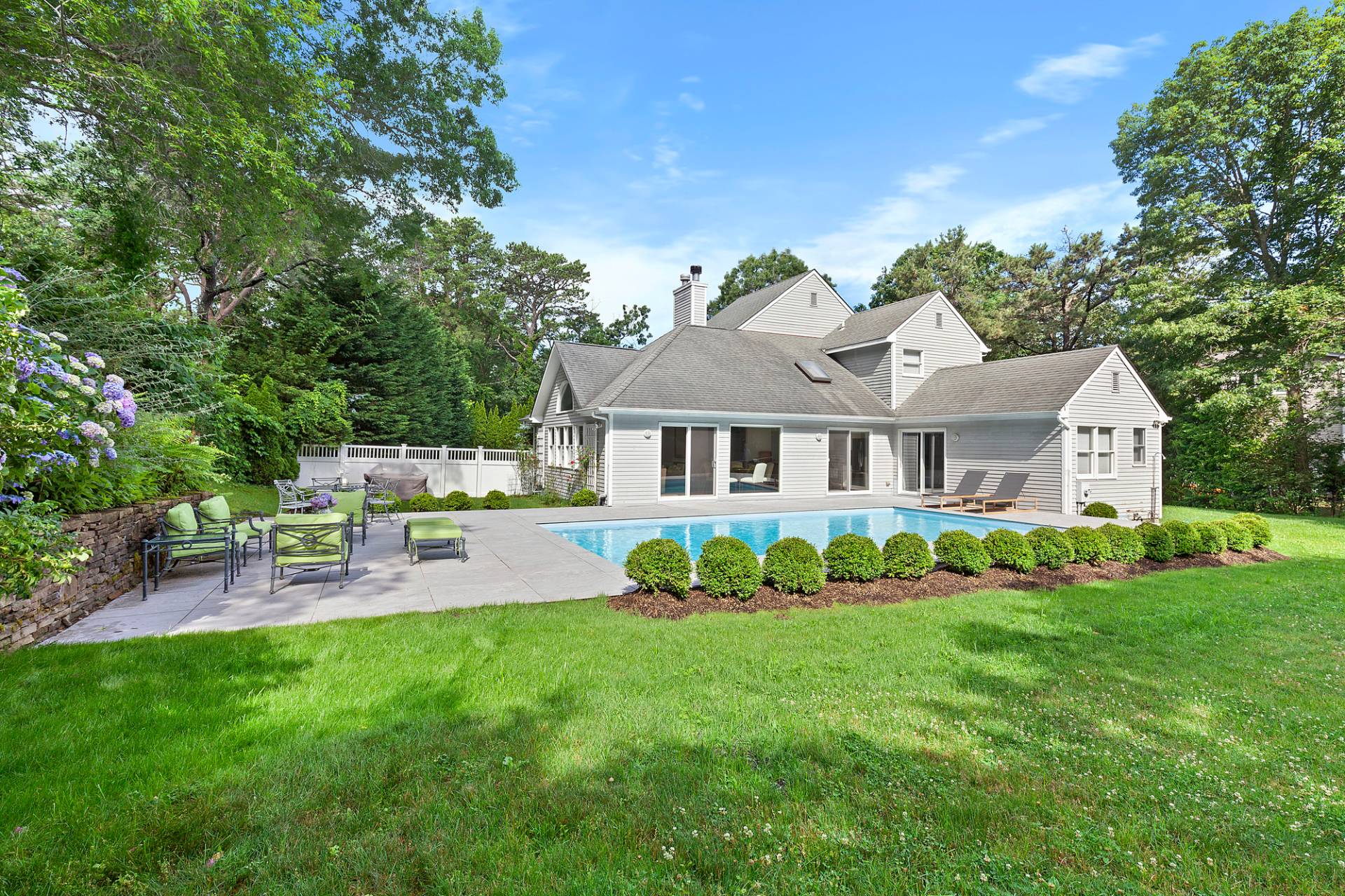 12 Knoll Road Southampton, NY 11968 - Photo 15 of 15