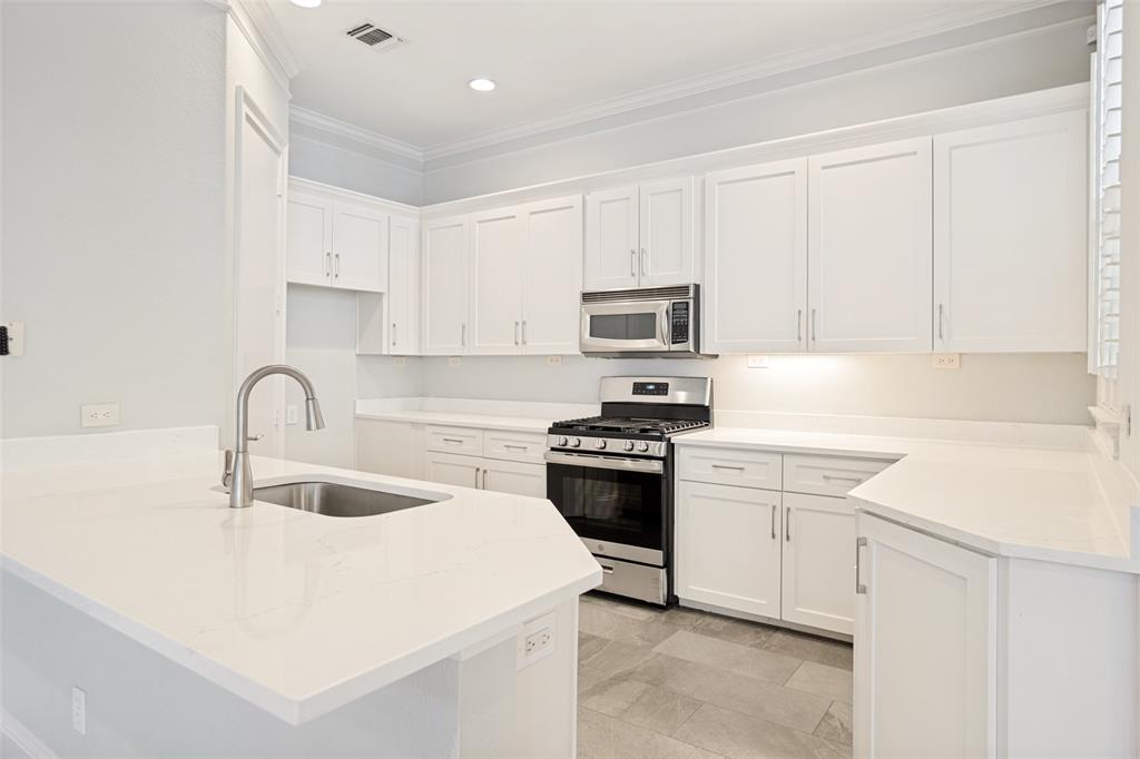 3967 Travis Street Dallas, TX 75204 - Photo 11 of 30