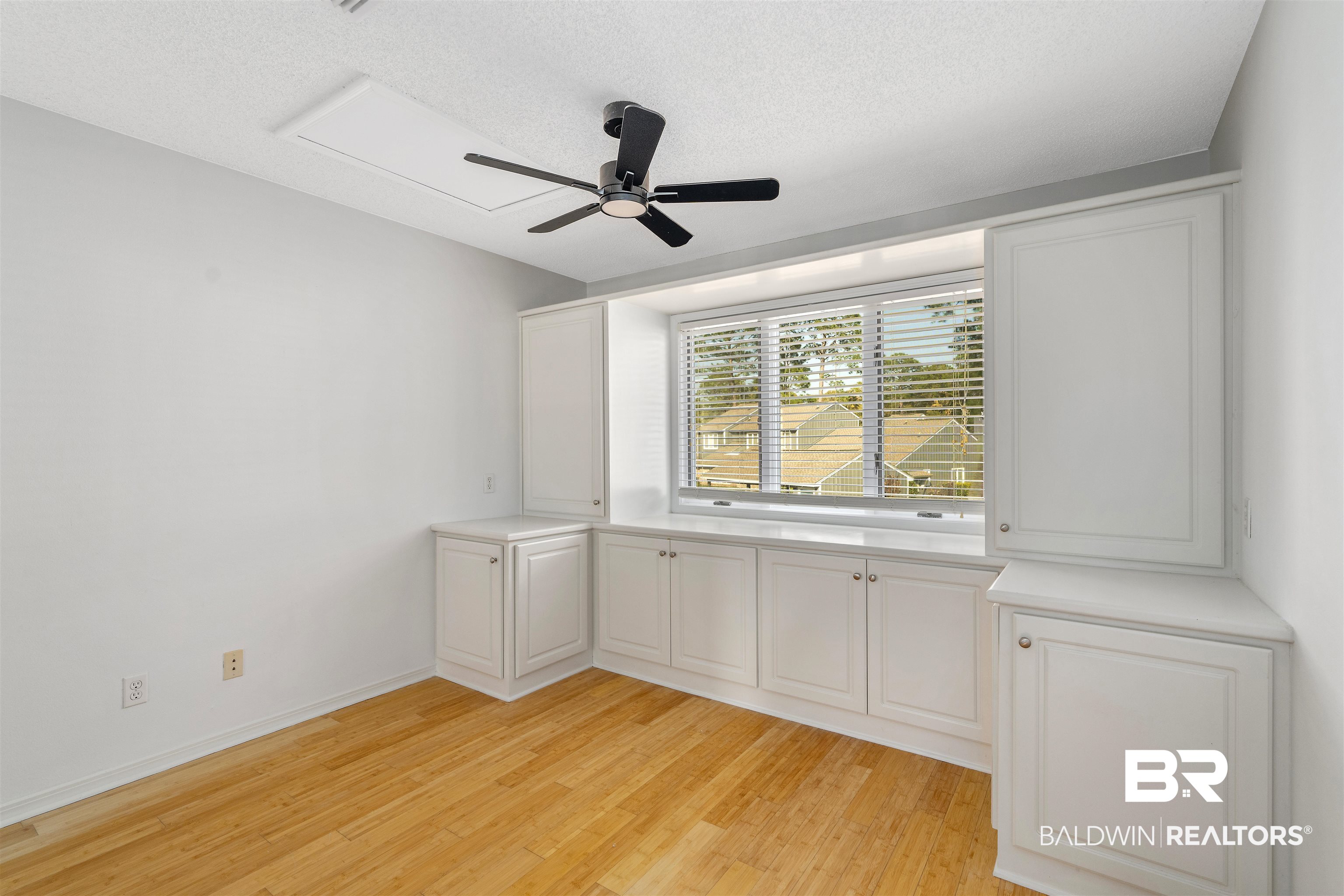 1701 Regency Road, Unit 120 Gulf Shores, AL 36542 - Photo 20 of 33