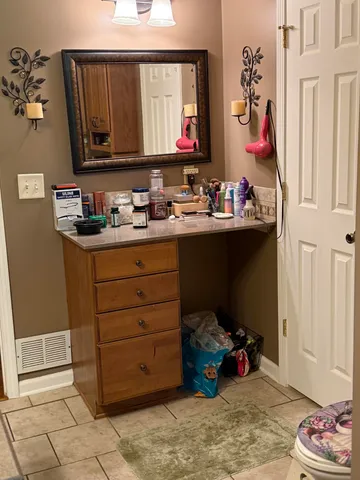 $260,000 | 15940 Elmira Street, Lansing, MI 48906