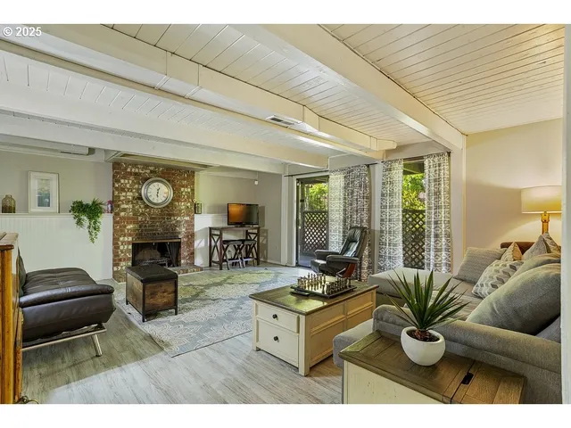 $358,000 | 14729 Northeast Stanton Court, Portland, OR 97230