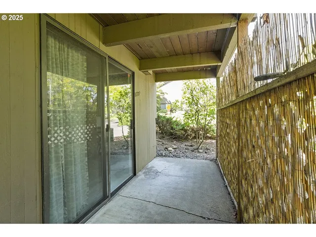 $358,000 | 14729 Northeast Stanton Court, Portland, OR 97230