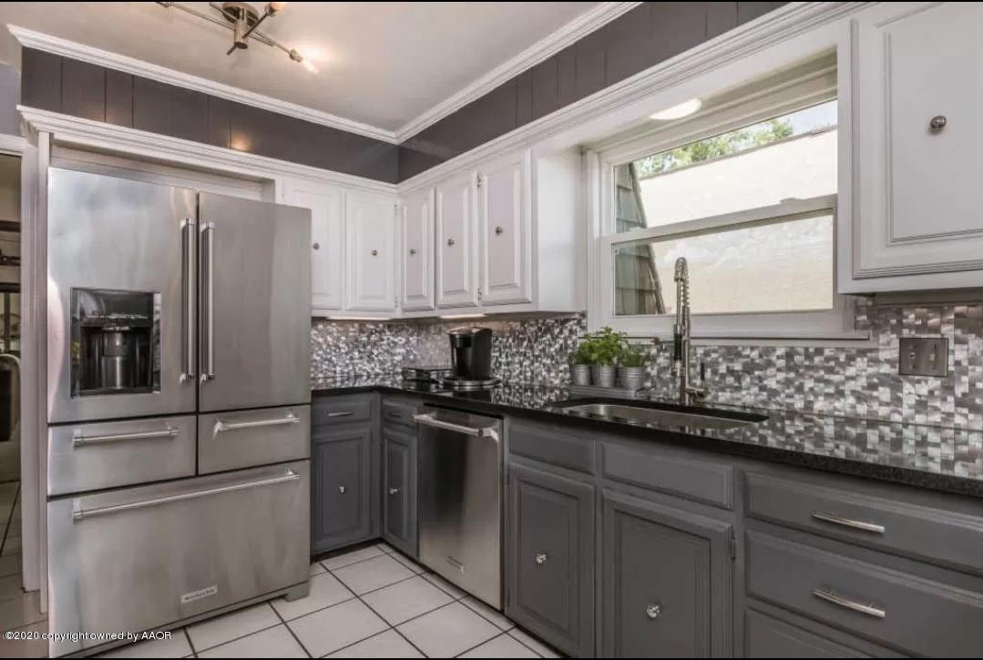 18 Windsor Road Amarillo, TX 79124 - Photo 8 of 15 KITCHEN VIEW 3