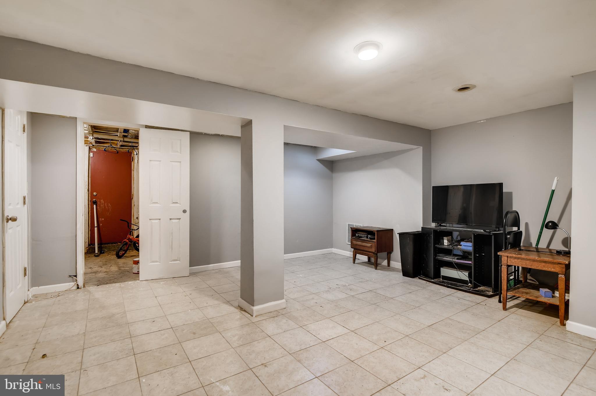4143 Fairfax Road Baltimore, MD 21216 - Photo 18 of 23