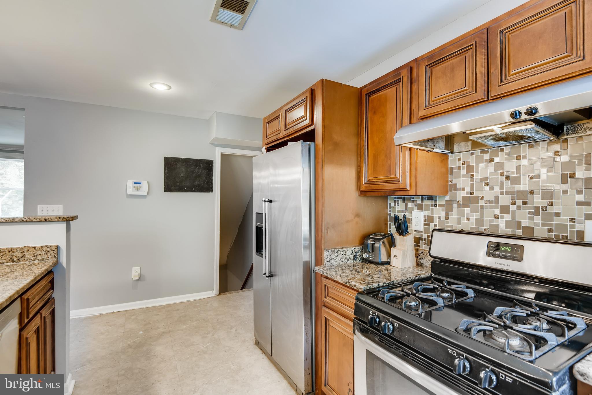 4143 Fairfax Road Baltimore, MD 21216 - Photo 10 of 23