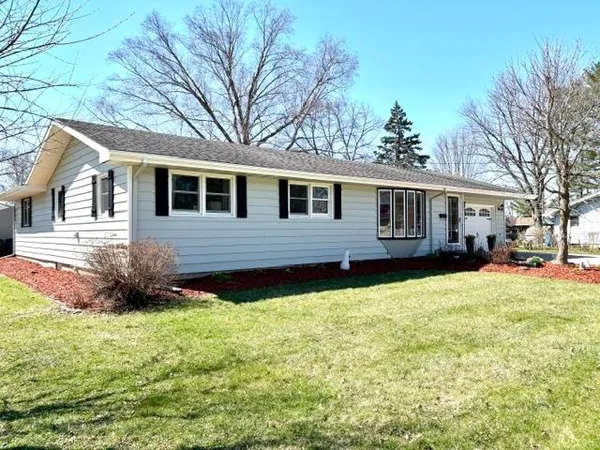 $384,900 | 907 Lamar Drive, Milton, WI 53563