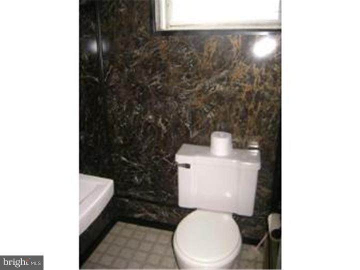3508 Byrne Road Philadelphia, PA 19154 - Photo 14 of 20 Half Bath