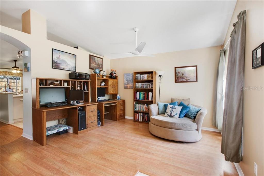642 Sand Ridge Drive Valrico, FL 33594 - Photo 4 of 25 Gallery Image 4