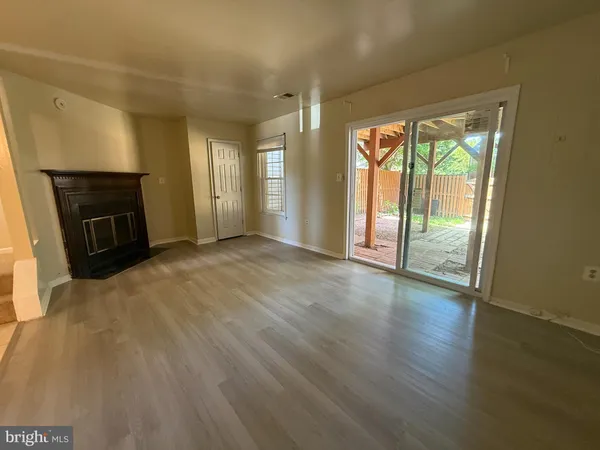 $3,250 | 6458 Autumn Glen Court, Alexandria, VA 22312