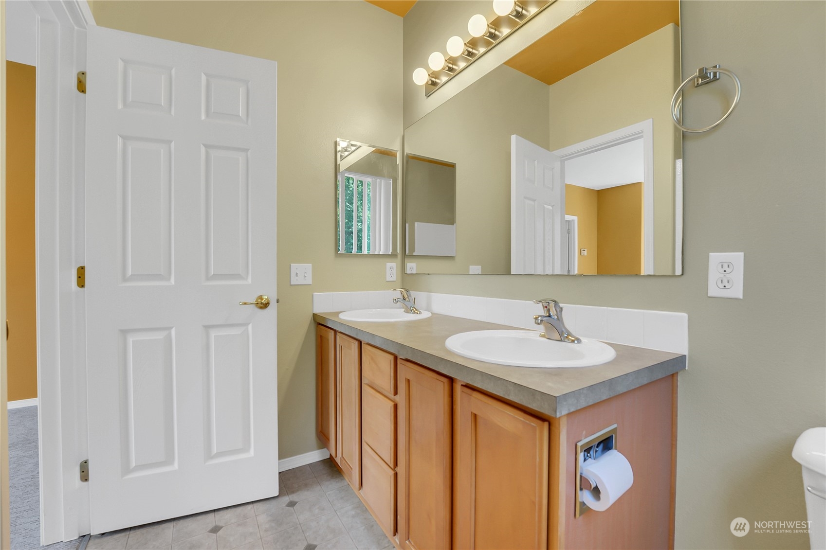 3240 Southeast 12th Street, Unit 1034 Renton, WA 98058 - Photo 27 of 31 Gallery Image 27