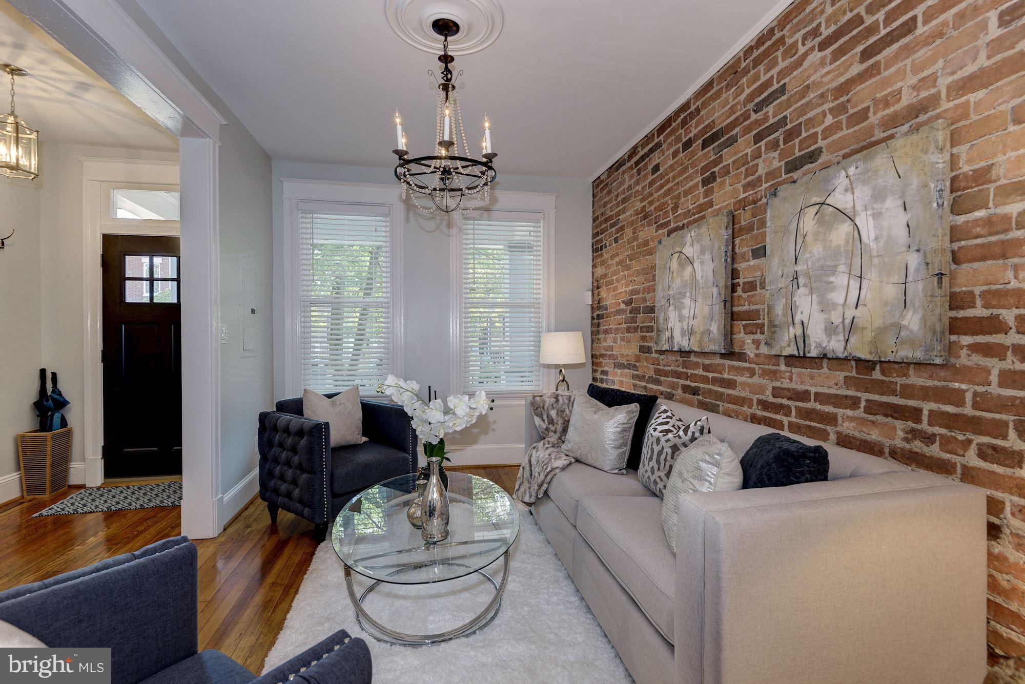 916 6th Street Northeast Washington, DC 20002 - Photo 3 of 24 Living Room